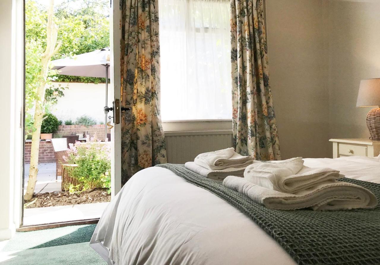 The Queen'S Head At Broad Chalke Hotel ภายนอก รูปภาพ