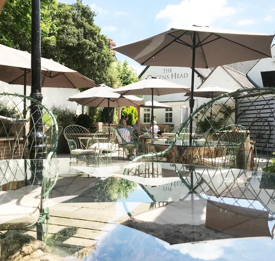 The Queen'S Head At Broad Chalke Hotel ภายนอก รูปภาพ